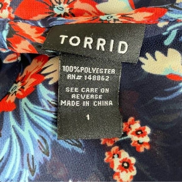 Torrid Women's Floral Chiffon Drape Back Blouse Top Size 1X - Picture 9 of 12